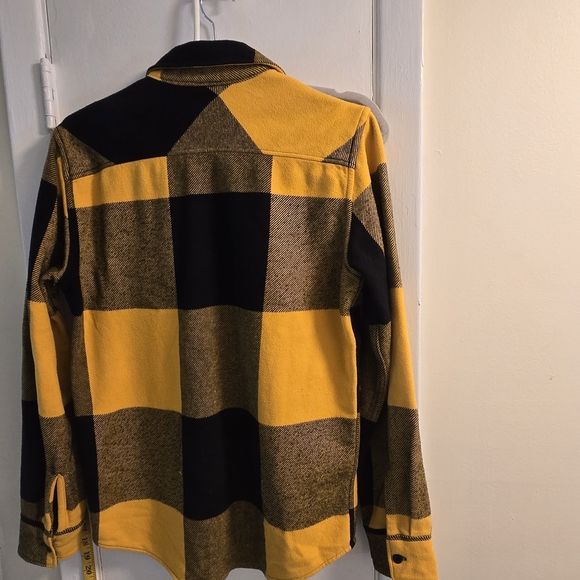 American Eagle Outfitters Yellow and Black Large Block Plaid Shirt Classic Fit. - Picture 8 of 9